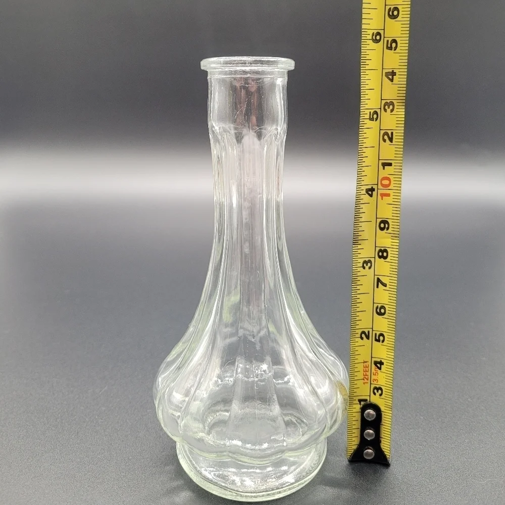 Clear Glass Fluted Shaped Ribbed Flower Vase​​​